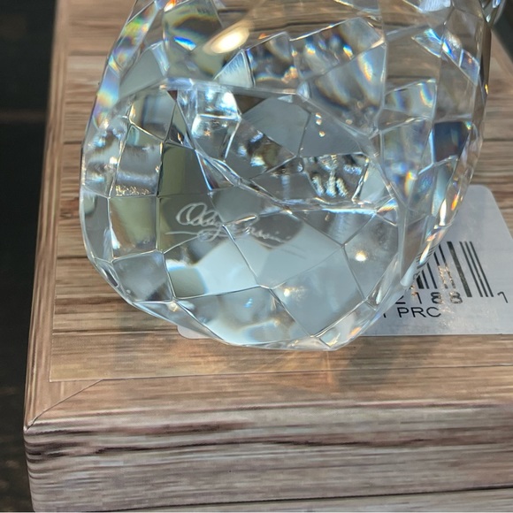 Oleg Cassini Crystal Owl with Green eyes. Paperweight - Picture 8 of 11